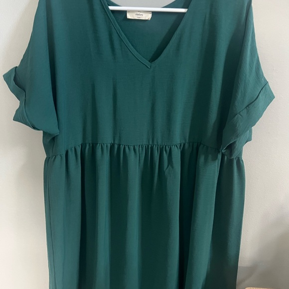 Brand new Entro dress 👗 🎉 - Picture 2 of 5
